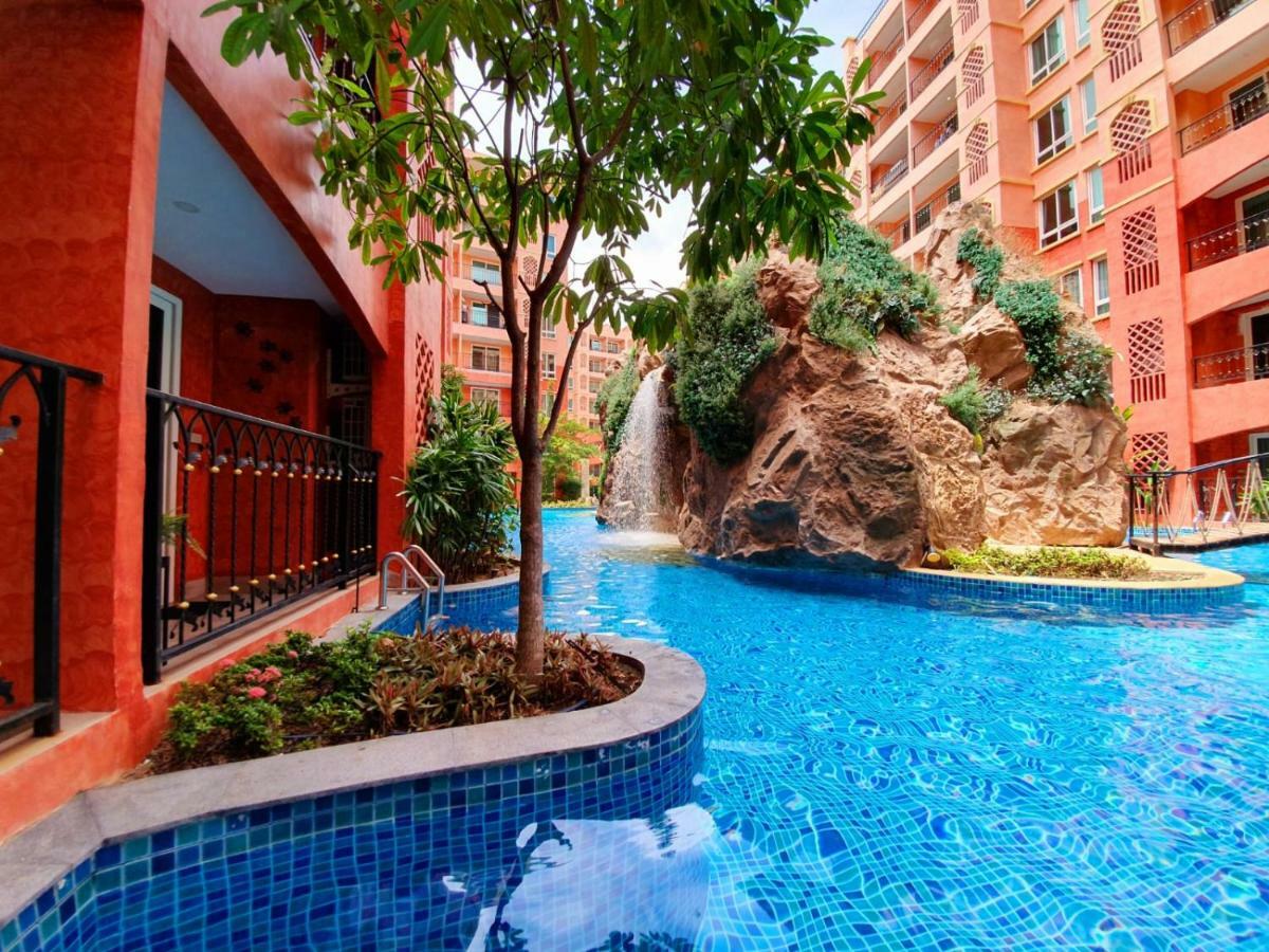 Seven Seas Condo By Dmitrii Jomtien Beach Exterior photo