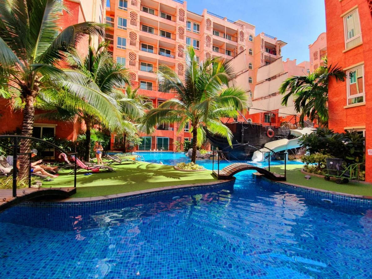 Seven Seas Condo By Dmitrii Jomtien Beach Exterior photo