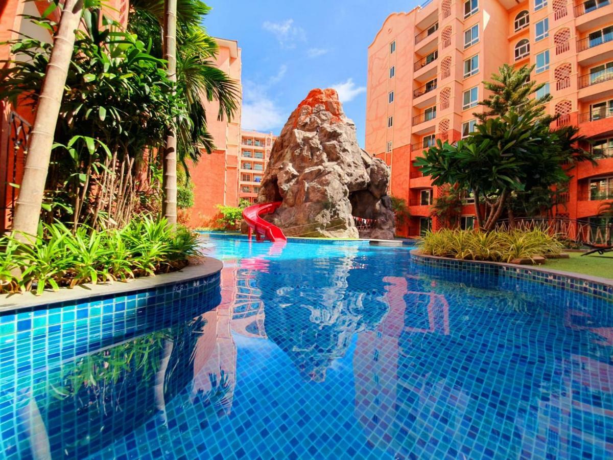 Seven Seas Condo By Dmitrii Jomtien Beach Exterior photo