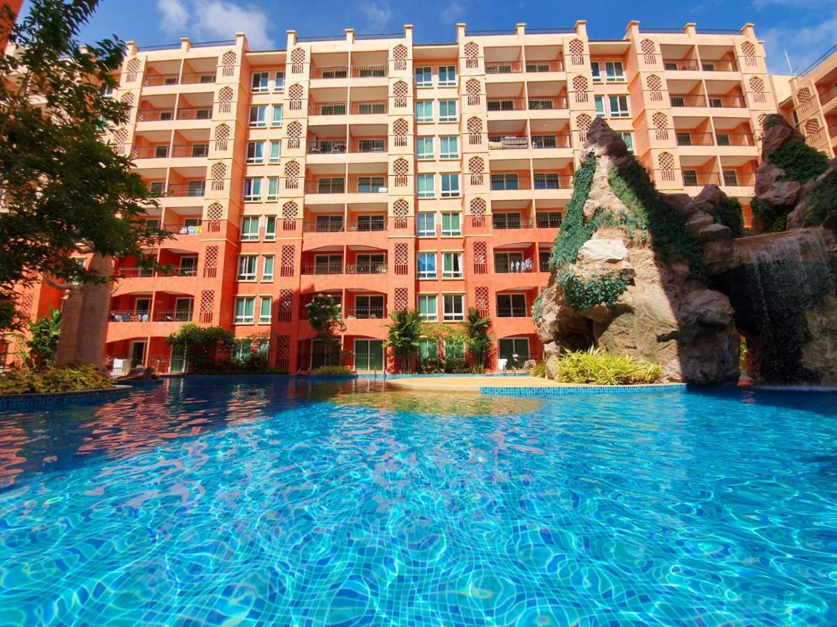 Seven Seas Condo By Dmitrii Jomtien Beach Exterior photo