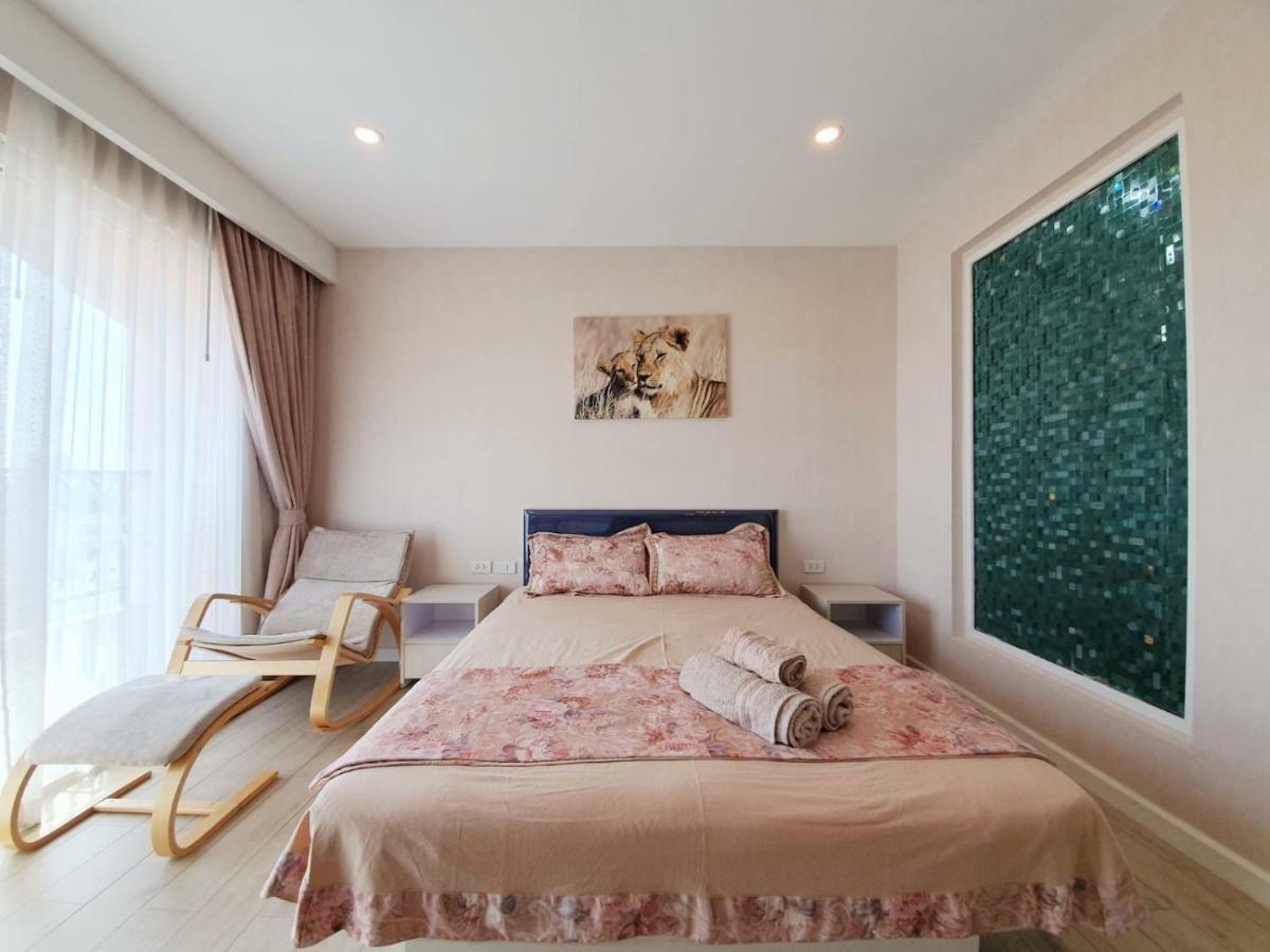 Seven Seas Condo By Dmitrii Jomtien Beach Exterior photo