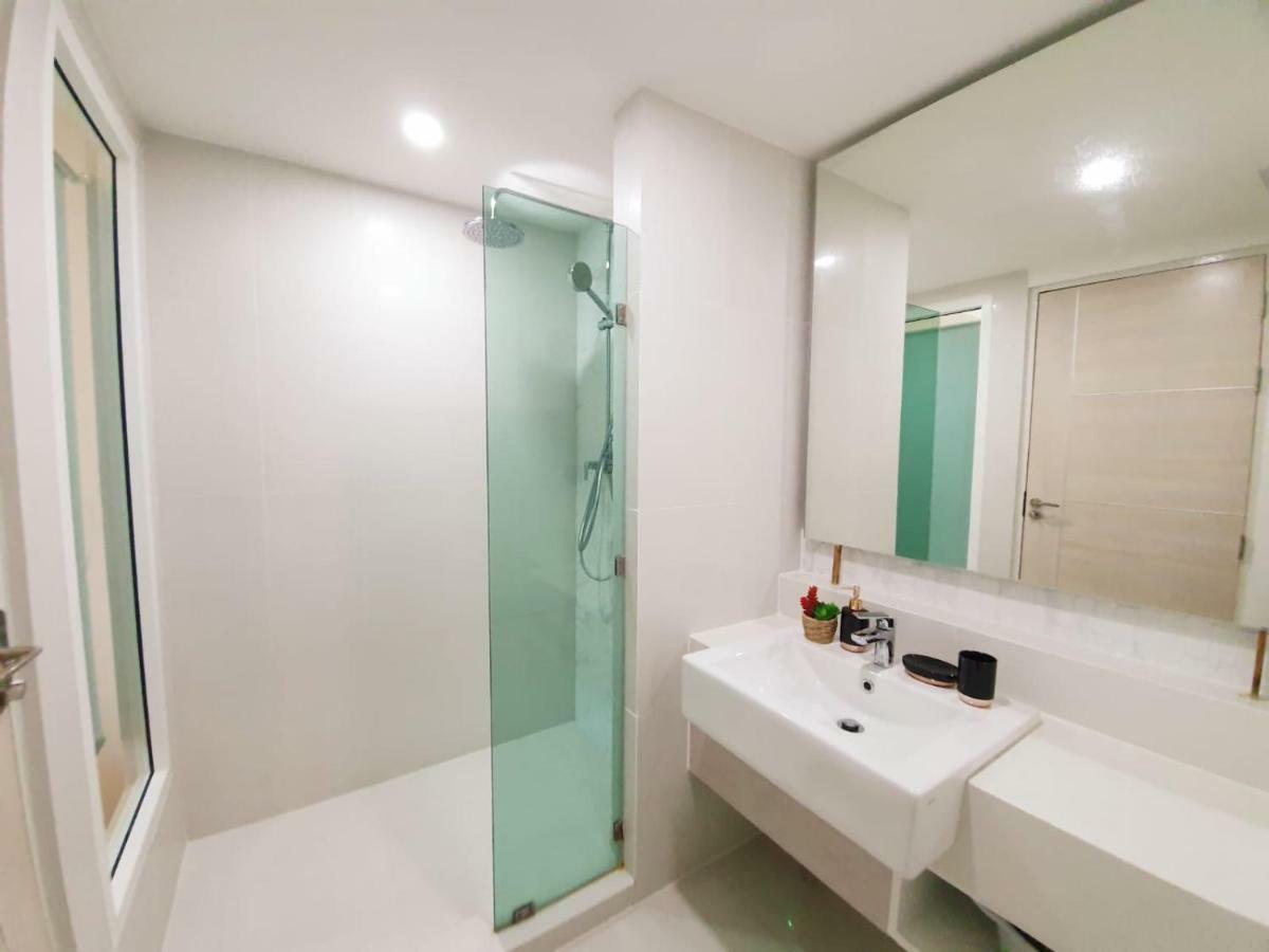 Seven Seas Condo By Dmitrii Jomtien Beach Exterior photo